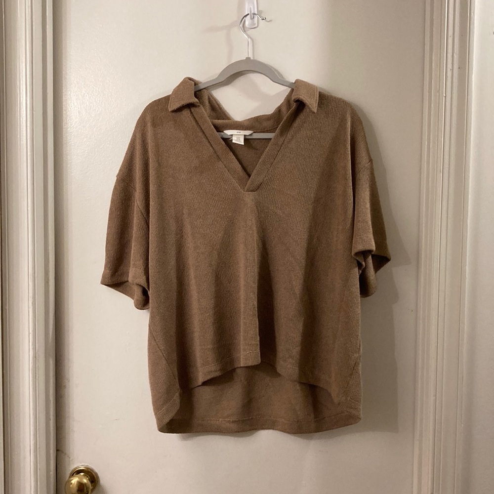Collared, Camel colored slightly H&M sweater top